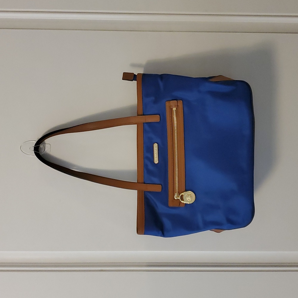 Michael Kors Jet Set Royal Blue Nylon Tote with Tan Leather Trim - Picture 3 of 8